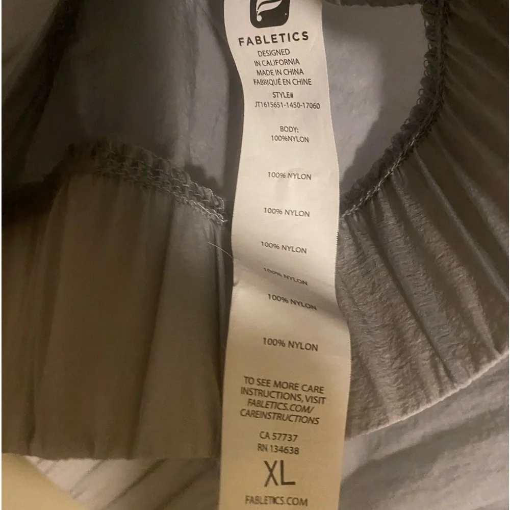 NWOT FABLETICS Donovan ruched light cover up windbreaker perfect after workout! - Picture 9 of 11